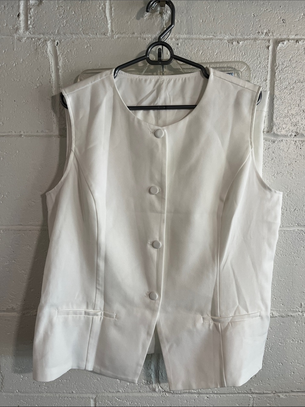 NWOT Sleeveless Button-Front Vest and Skort 2 Piece